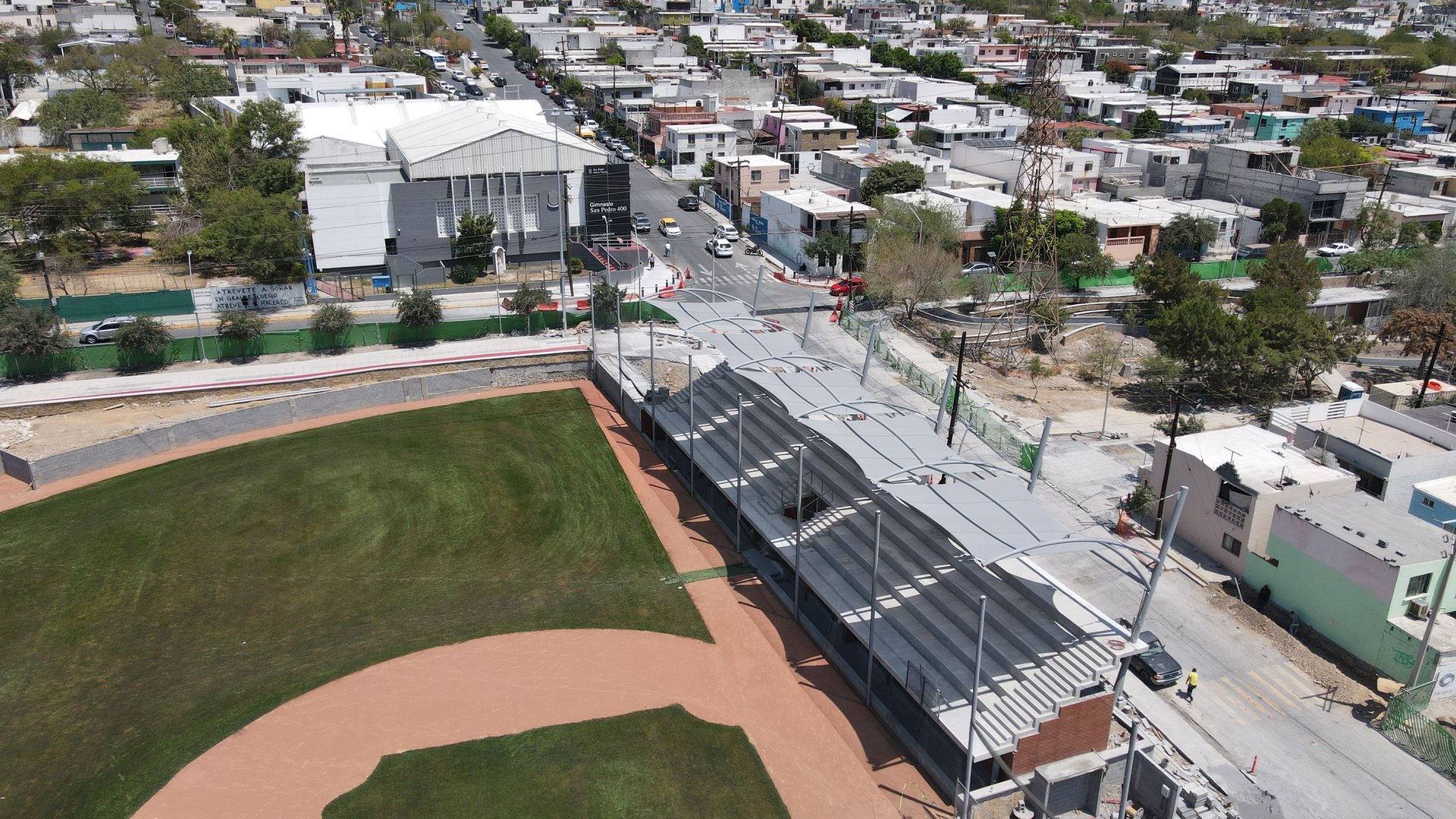 Gradas y cancha de pádel — Monterrey, NL